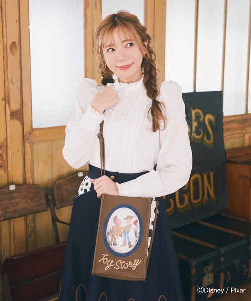 Disney(ディズニー)の「ジェシー/フレアスカート(デニムスカート・レディース・ネイビー・FREE)」の13枚目の写真