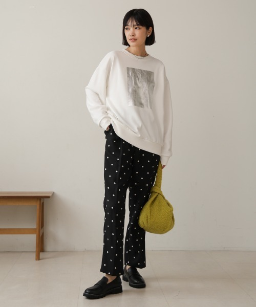 Bou Jeloud(ブージュルード)の「箔プリント裏毛プルオーバー(Tシャツ/カットソー・レディース・チャコールグレー/オフホワイト/グレー・FREE)」の5枚目の写真