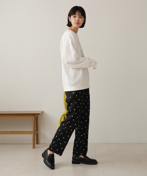 Bou Jeloud(ブージュルード)の「箔プリント裏毛プルオーバー(Tシャツ/カットソー・レディース・チャコールグレー/オフホワイト/グレー・FREE)」の7枚目の写真
