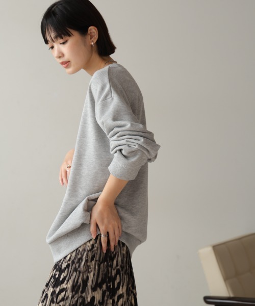 Bou Jeloud(ブージュルード)の「箔プリント裏毛プルオーバー(Tシャツ/カットソー・レディース・チャコールグレー/オフホワイト/グレー・FREE)」の16枚目の写真