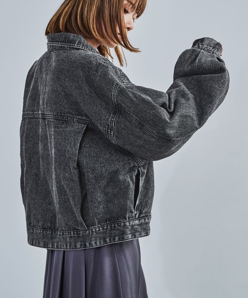 Fashion Letter（ファッションレター）の「デニムショートジャケット ショート丈 クロップド丈 ドロップショルダー（デニムジャケット・レディース・ブルー/ライトブルー/ブラック・M）」の6枚目の写真