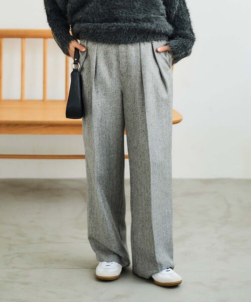 le.coeur blanc(ルクールブラン)の「ヘリンボーンタックワイドパンツ(その他パンツ・レディース・グレー系その他2/グレー系その他・36/38)」の1枚目の写真