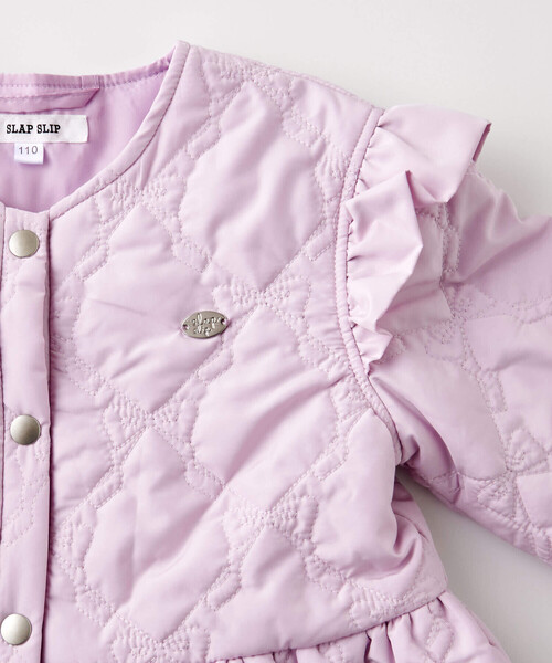 SLAP SLIP(スラップスリップ)の「【お揃い】リボンキルト総柄袖フリルフレアジャケット(90~140cm)(ブルゾン・キッズ・パープル/オフホワイト・90cm/100cm/120cm/110cm/140cm/130cm)」の15枚目の写真