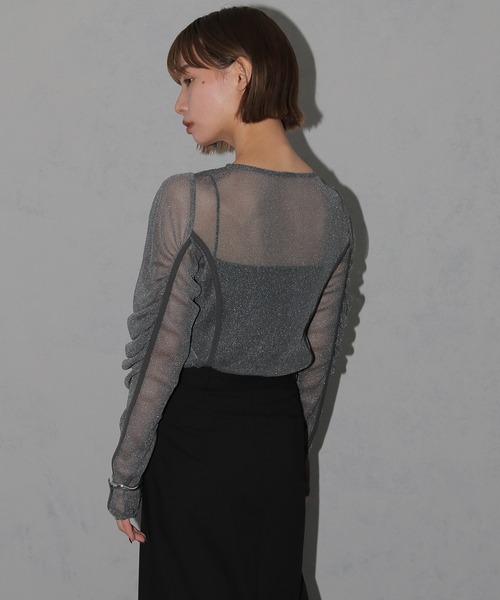 cheriella（シェリエラ）の「【cheriella】新色追加 ソフトラメシアーパフスリーブトップス NEW COLOR SOFT LAME SHEER PUFF SLEEVE TOPS（Tシャツ/カットソー・レディース・ブラック/ブルーグリーン/チャコール/アイボリー・M）」の14枚目の写真