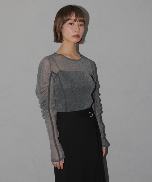 cheriella（シェリエラ）の「【cheriella】新色追加 ソフトラメシアーパフスリーブトップス NEW COLOR SOFT LAME SHEER PUFF SLEEVE TOPS（Tシャツ/カットソー・レディース・ブラック/ブルーグリーン/チャコール/アイボリー・M）」の16枚目の写真