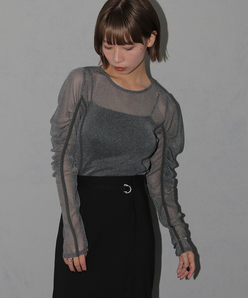 cheriella（シェリエラ）の「【cheriella】新色追加 ソフトラメシアーパフスリーブトップス NEW COLOR SOFT LAME SHEER PUFF SLEEVE TOPS（Tシャツ/カットソー・レディース・ブラック/ブルーグリーン/チャコール/アイボリー・M）」の13枚目の写真