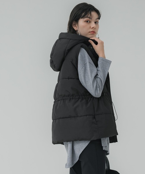 coca（coca）（コカ）の「【WEB限定セール】フード付 ドロスト中綿ベスト（ダウンベスト・レディース・ブラック/ネイビー・L/M）」の5枚目の写真