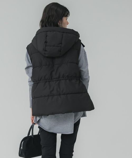 coca（coca）（コカ）の「【WEB限定セール】フード付 ドロスト中綿ベスト（ダウンベスト・レディース・ブラック/ネイビー・L/M）」の9枚目の写真