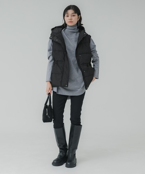 coca（coca）（コカ）の「【WEB限定セール】フード付 ドロスト中綿ベスト（ダウンベスト・レディース・ブラック/ネイビー・L/M）」の4枚目の写真