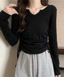 サイドシャーリング ラウンドネックVカットTシャツ