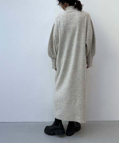 y/m（イム）の「ネップストレートラインニットワンピース（ワンピース・レディース・モカ/ベージュ・FREE）」の3枚目の写真