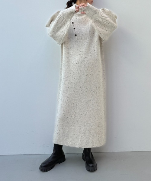 y/m（イム）の「ネップストレートラインニットワンピース（ワンピース・レディース・モカ/ベージュ・FREE）」の4枚目の写真