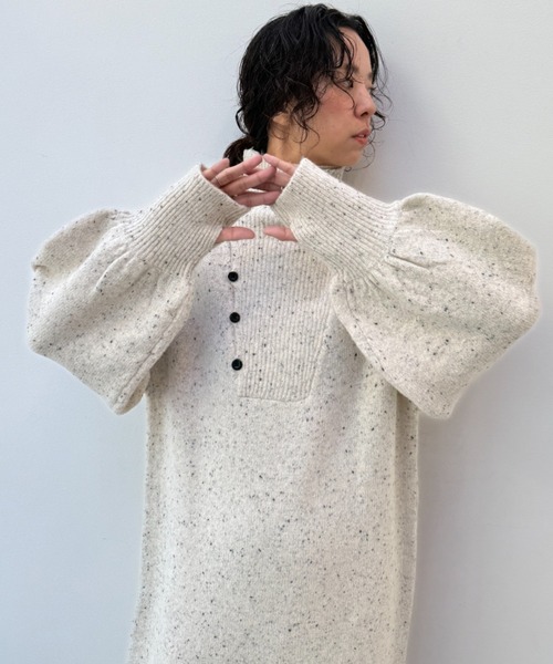 y/m（イム）の「ネップストレートラインニットワンピース（ワンピース・レディース・モカ/ベージュ・FREE）」の13枚目の写真