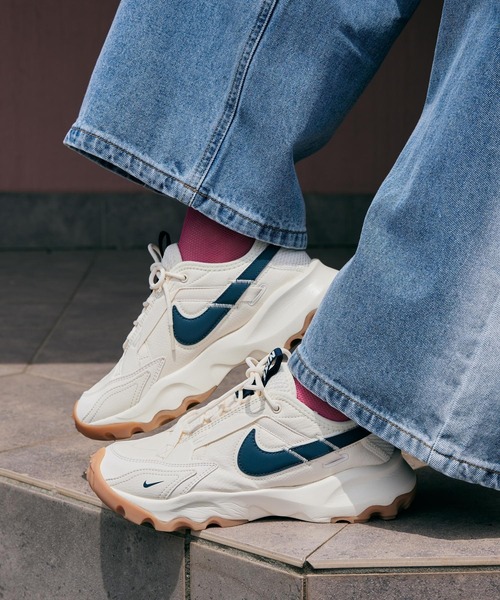 Deuxieme Classe NIKE TC 7900 スニーカー Amazon.com | Nike Womens TC 7900 Trainers DD9682 Sneakers