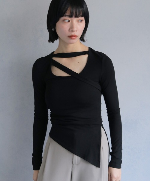 cheriella(シェリエラ)の「【cheriella】サイドスリットチョーカー風カットソー(Tシャツ/カットソー・レディース・ホワイト/レッド/チャコール/マスタード/ブラック・M)」の12枚目の写真