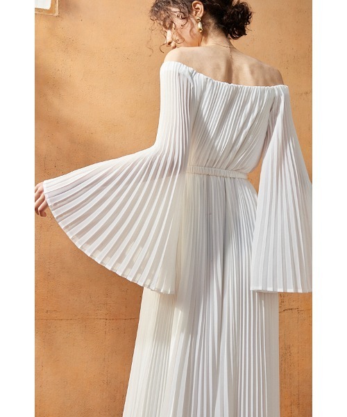 Estella.K（エステラケー）の「Ester Pleated Dress オフショルアコーディオンプリーツドレス（ワンピース・レディース・ブラック×イエロー/ピンク/イエロー系/ホワイト・FREE）」の21枚目の写真