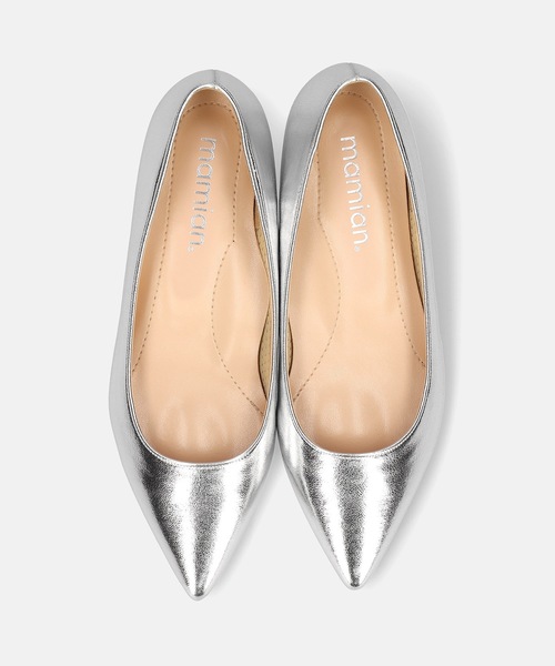 MAMIAN（マミアン）の「iCoN COLORS / ポインテッドトゥ フラットパンプス（パンプス・レディース・グレイッシュベージュ/シルバー/ブラック/ベージュ系その他/ブラック系その他・25.0cm/24.0cm/23.0cm/24.5cm/23.5cm/22.5cm）」の15枚目の写真