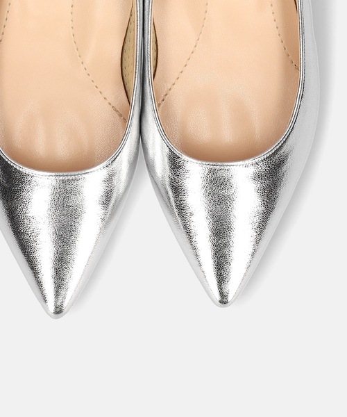 MAMIAN（マミアン）の「iCoN COLORS / ポインテッドトゥ フラットパンプス（パンプス・レディース・グレイッシュベージュ/シルバー/ブラック/ベージュ系その他/ブラック系その他・25.0cm/24.0cm/23.0cm/24.5cm/23.5cm/22.5cm）」の16枚目の写真