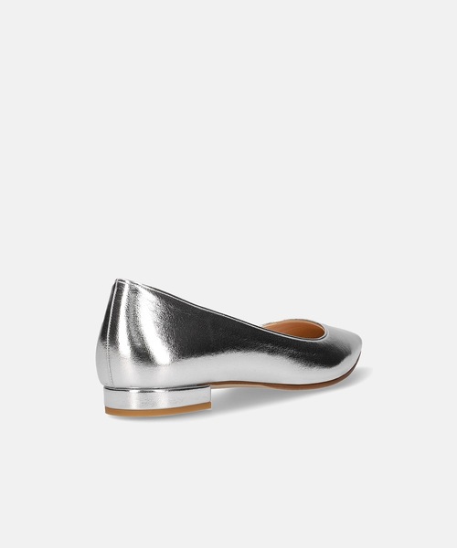 MAMIAN（マミアン）の「iCoN COLORS / ポインテッドトゥ フラットパンプス（パンプス・レディース・グレイッシュベージュ/シルバー/ブラック/ベージュ系その他/ブラック系その他・25.0cm/24.0cm/23.0cm/24.5cm/23.5cm/22.5cm）」の17枚目の写真