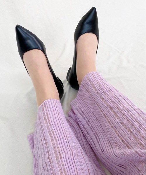 MAMIAN（マミアン）の「iCoN COLORS / ポインテッドトゥ フラットパンプス（パンプス・レディース・グレイッシュベージュ/シルバー/ブラック/ベージュ系その他/ブラック系その他・25.0cm/24.0cm/23.0cm/24.5cm/23.5cm/22.5cm）」の12枚目の写真