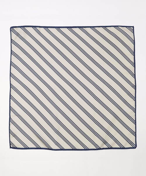 TOMORROWLAND (トゥモローランド)の「REGAGLIA シルク スカーフ(バンダナ/スカーフ・メンズ・ネイビー/ブルー系その他2・FREE)」の4枚目の写真