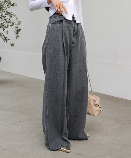 Bab（バブ）の「【S・M・Lサイズ展開】タック入りデニムパンツ（デニムパンツ・レディース・グレー/ライトブルー/インディゴブルー・S/M/L）」の4枚目の写真