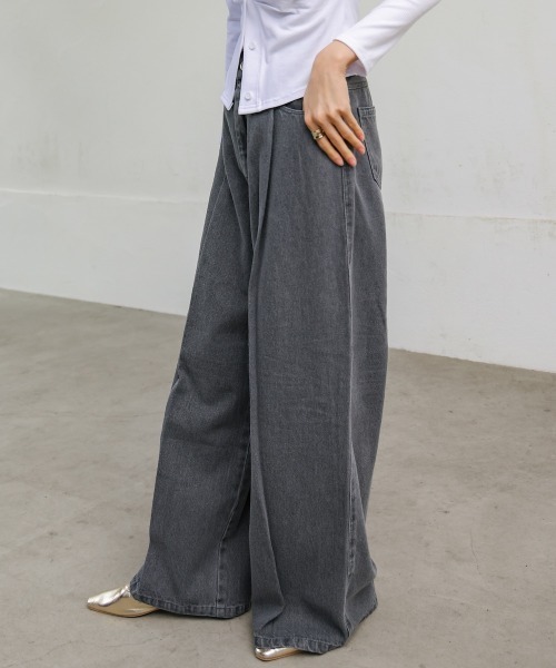 Bab（バブ）の「【S・M・Lサイズ展開】タック入りデニムパンツ（デニムパンツ・レディース・グレー/ライトブルー/インディゴブルー・S/M/L）」の7枚目の写真