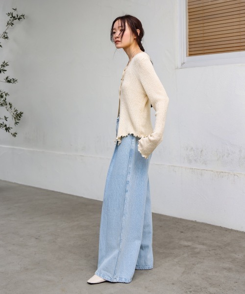 Bab（バブ）の「【S・M・Lサイズ展開】タック入りデニムパンツ（デニムパンツ・レディース・グレー/ライトブルー/インディゴブルー・S/M/L）」の13枚目の写真