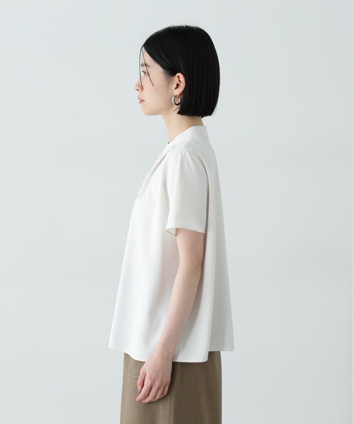 N.(N. Natural Beauty Basic)(エヌエヌナチュラルビューティーベーシック)の「フロントタックボタンブラウス(シャツ/ブラウス・レディース・ブルー/グレー/オフホワイト・MEDIUM)」の12枚目の写真