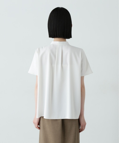 N.(N. Natural Beauty Basic)(エヌエヌナチュラルビューティーベーシック)の「フロントタックボタンブラウス(シャツ/ブラウス・レディース・ブルー/グレー/オフホワイト・MEDIUM)」の13枚目の写真