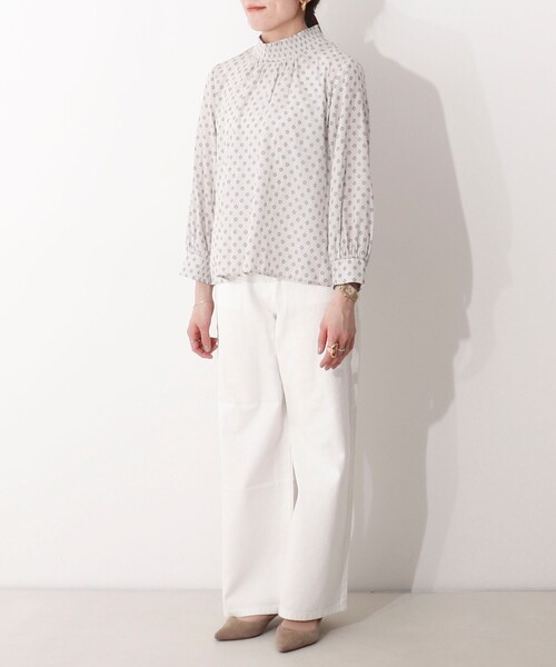 MICO COULIER(ミコクリエ)の「フラワープロバンスプリントブラウス(シャツ/ブラウス・レディース・ホワイト系その他/イエロー系その他/ブルー系その他・38)」の17枚目の写真