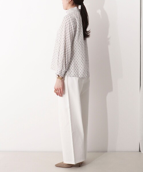 MICO COULIER(ミコクリエ)の「フラワープロバンスプリントブラウス(シャツ/ブラウス・レディース・ホワイト系その他/イエロー系その他/ブルー系その他・38)」の18枚目の写真