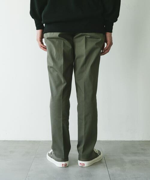 URBAN RESEARCH DOORS(アーバンリサーチドアーズ)の「チノテーパードトラウザー(その他パンツ・メンズ・ブラック/ベージュ/カーキ・MEDIUM/SMALL/LARGE)」の17枚目の写真