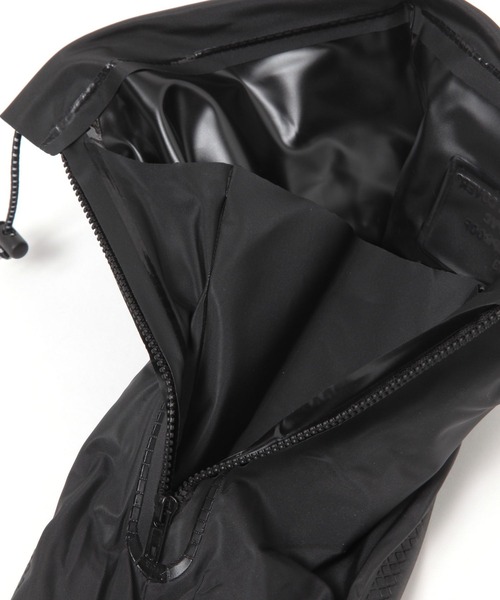 LAKOLE（ラコレ）の「レインZIPシューズカバー(SHORT) / 319541（レインシューズ・レディース・ブラック/その他3・MEDIUM/LARGE）」の5枚目の写真