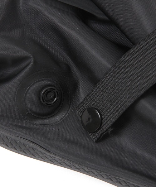 LAKOLE（ラコレ）の「レインZIPシューズカバー(SHORT) / 319541（レインシューズ・レディース・ブラック/その他3・MEDIUM/LARGE）」の8枚目の写真