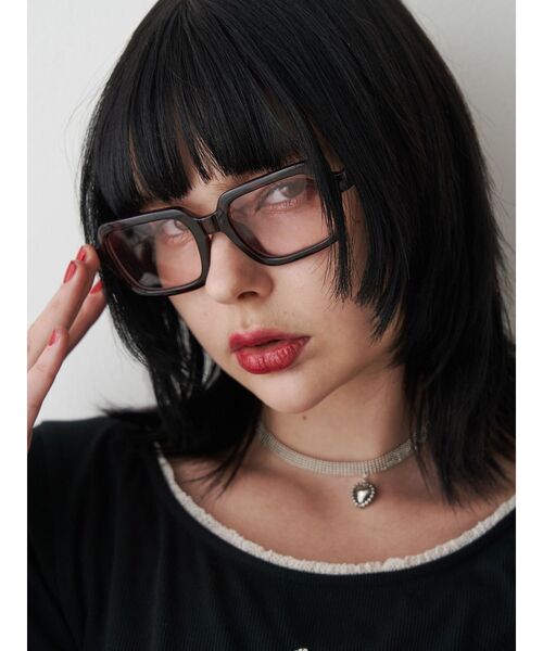 jouetie(ジュエティ)の「スクエアフレームカラーサングラス(サングラス・レディース・ブラック/ブラウン・FREE)」の2枚目の写真