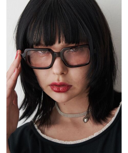 jouetie(ジュエティ)の「スクエアフレームカラーサングラス(サングラス・レディース・ブラック/ブラウン・FREE)」の4枚目の写真