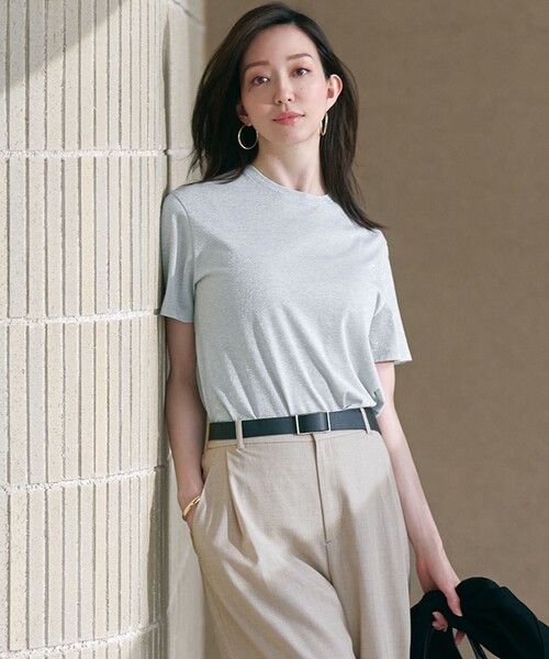 23区 L（ニジュウサンクオオキイサイズ）の「【洗える】ラメジャージ TEE（Tシャツ/カットソー・レディース・シルバー系/ブラック系/ゴールド系・46/44/48）」の2枚目の写真
