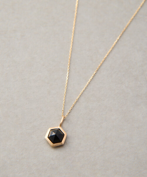 BEARDSLEY（ビアズリー）の「《2.718》ONYXネックレス（ネックレス・レディース・ゴールド・FREE）」の2枚目の写真