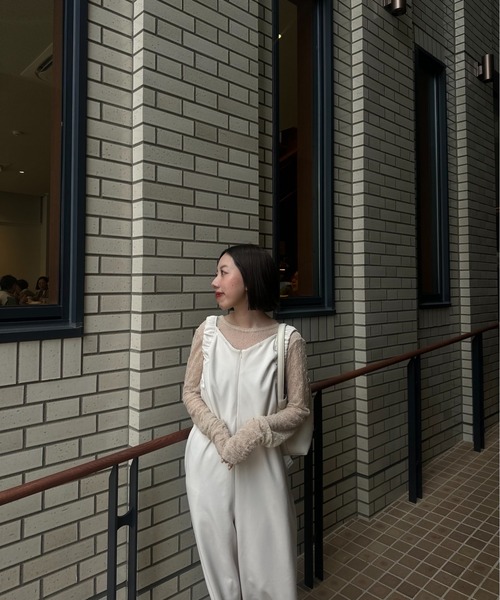 lawgy(ラウジー)の「shoulder gather rafu salopette / ショルダーギャザーラフサロペット(サロペット/オーバーオール・レディース・ブラック/グレー/アイボリー・FREE)」の8枚目の写真