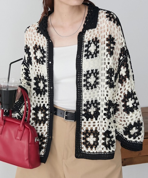 BONLECILL(ボンルシール)の「配色フラワーモチーフかぎ針ポロカーディガン(カーディガン/ボレロ・レディース・レッド/ネイビー/ブラック/クリーム・FREE)」の5枚目の写真