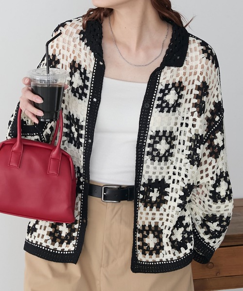 BONLECILL(ボンルシール)の「配色フラワーモチーフかぎ針ポロカーディガン(カーディガン/ボレロ・レディース・レッド/ネイビー/ブラック/クリーム・FREE)」の14枚目の写真