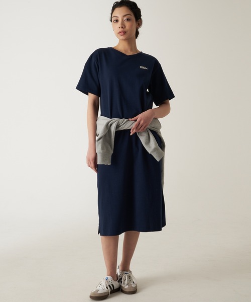 Eddie Bauer(エディーバウアー)の「Vネック 半袖 Tシャツ ワンピース(ワンピース・レディース・チャコールグレー/セージグリーン/ネイビー・S/M/L/XL)」の3枚目の写真