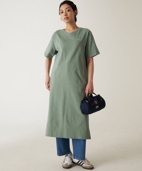 Eddie Bauer(エディーバウアー)の「Vネック 半袖 Tシャツ ワンピース(ワンピース・レディース・チャコールグレー/セージグリーン/ネイビー・S/M/L/XL)」の1枚目の写真