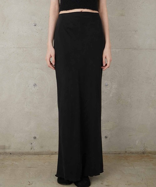 LA PEAU DE GEM（ラポドゥジェム）の「【LA PEAU DE GEM】cupra effortless skirt/キュプラエフォートレススカート（スカート・レディース・ホワイト/バーガンディー/ブラック・1/2）」の3枚目の写真