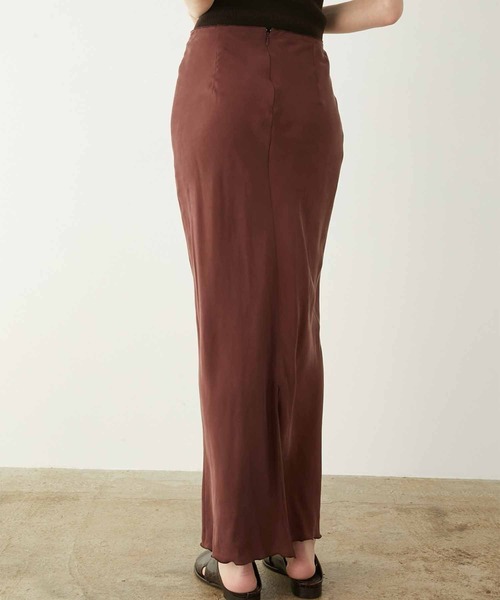 LA PEAU DE GEM（ラポドゥジェム）の「【LA PEAU DE GEM】cupra effortless skirt/キュプラエフォートレススカート（スカート・レディース・ホワイト/バーガンディー/ブラック・1/2）」の21枚目の写真