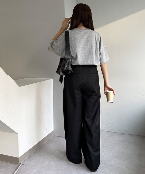 DISCOAT（ディスコート）の「【ユニセックス】アジャストベルト付きタックワイドパンツ（その他パンツ・レディース・モカ/ブラック・MEDIUM/LARGE）」の8枚目の写真