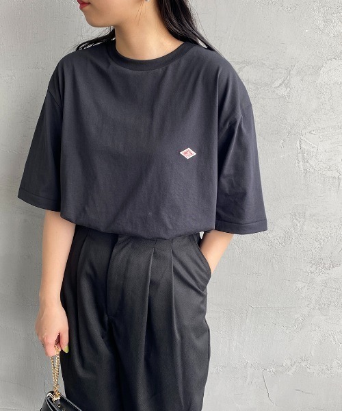 DANTON（ダントン）の「[DANTON/ダントン] ワンポイントロゴ ショートスリーブTシャツ（Tシャツ/カットソー・レディース・ホワイト/ブラック・S/M/L/XL）」の2枚目の写真