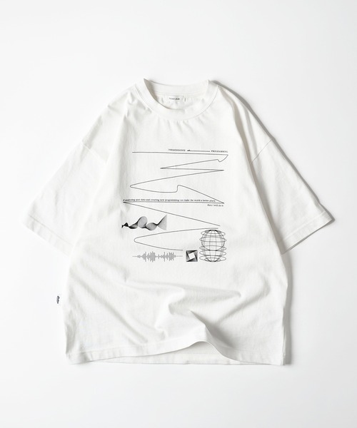 Adoon plain（アドーンプレーン）の「Assorted Graphic & Embroidered Logo T-Shirt / アソートグラフィック＆刺繍ロゴTシャツ（Tシャツ/カットソー・メンズ・その他/ブラック/ボルドー/ホワイト/ライトホワイト・LARGE/MEDIUM）」の2枚目の写真