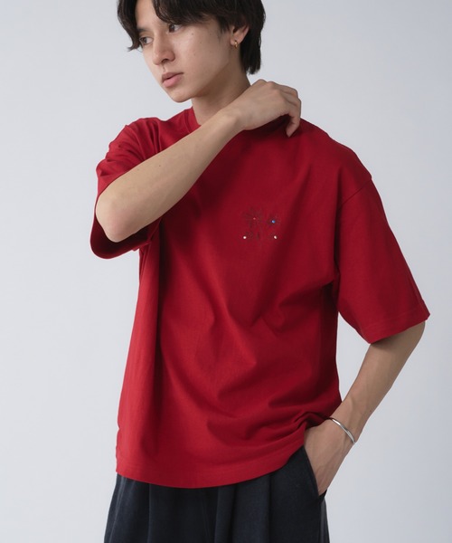 Adoon plain（アドーンプレーン）の「Assorted Graphic & Embroidered Logo T-Shirt / アソートグラフィック＆刺繍ロゴTシャツ（Tシャツ/カットソー・メンズ・その他/ブラック/ボルドー/ホワイト/ライトホワイト・LARGE/MEDIUM）」の7枚目の写真